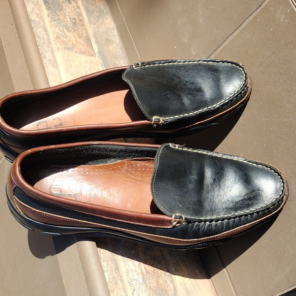 Allen Edmonds driving moccasin